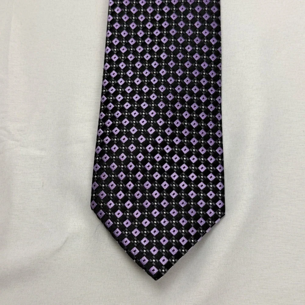 Countess Mara Tie 59